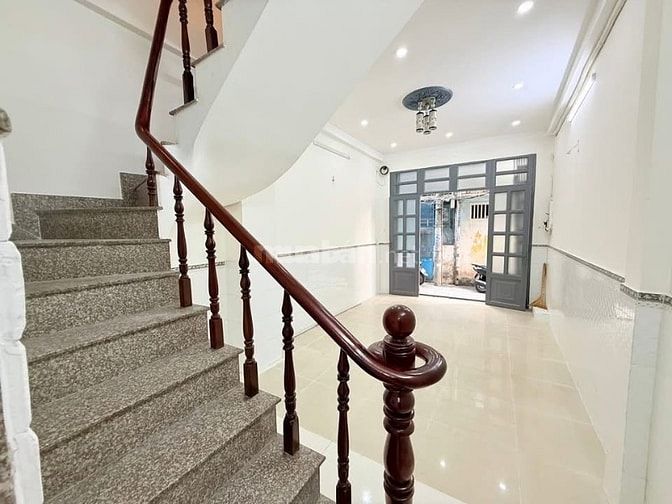 GẤP BÁN GIẢM SÂU NHÀ LÊ HỒNG PHONG QUẬN 10