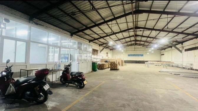 Cho thuê kho hẻm container Lũy Bán Bích 250m2 chỉ 100k/m2 quận Tân Phú
