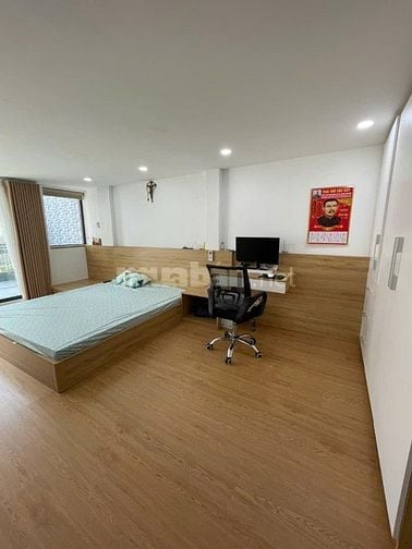 NHÀ LẠC LONG QUÂN- ĐẦM SEN 4 X 14M 3 TẦNG ĐÚC HẺM XE HƠI