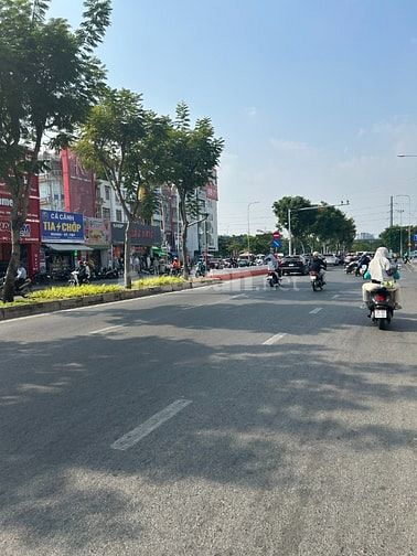 NHÀ - 420m - XÂY 5 TẦNG - MẶT TIỀN - TRẦN NÃO - BÁN 125 TỶ