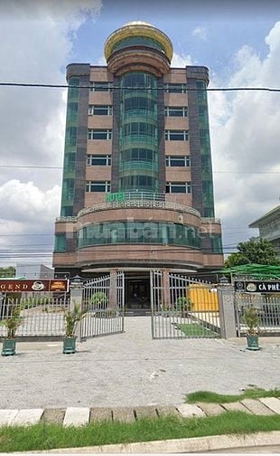 Sang nhượng khách sạn 5000m2 mặt tiền đường Tp Cà Mau