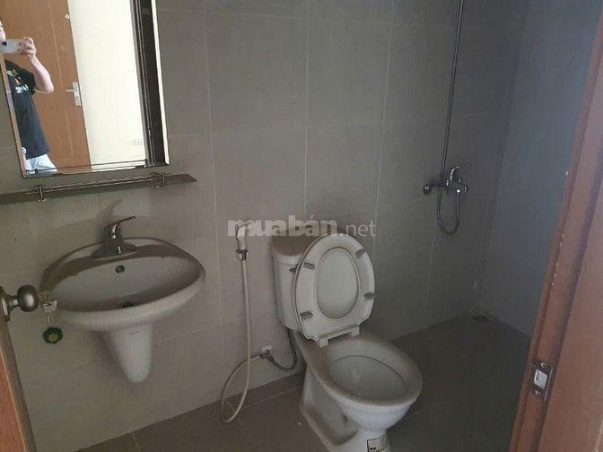 Tôi cần bán căn hộ chung cư Mạc Thái Tổ Cầu Giấy-2n - p - 1p khách đẹp