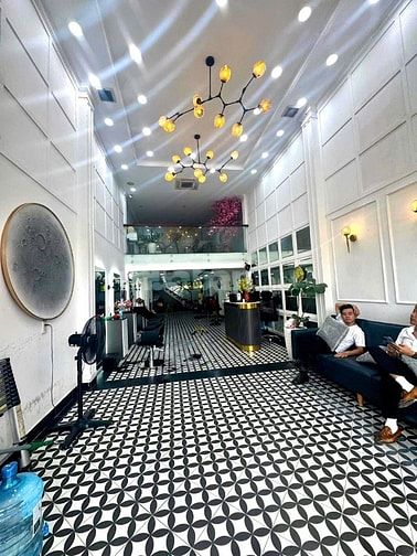 Bán Nhà Mặt tiền Phan Văn Trị, 4.2mX18m, 5tầng, Gần ngã 5 Gò Vấp, 20tỷ