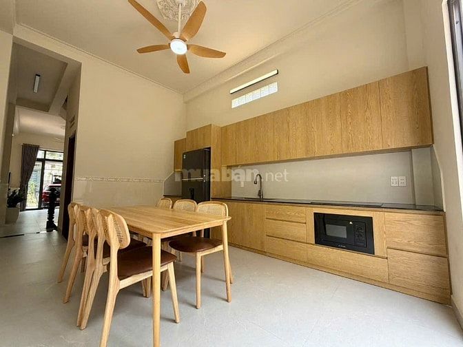 Chủ cần bán nhà mặt tiền đường 9,2ty