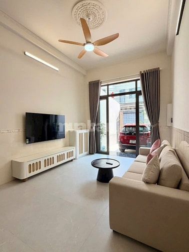 Chủ cần bán nhà mặt tiền đường 9,2ty