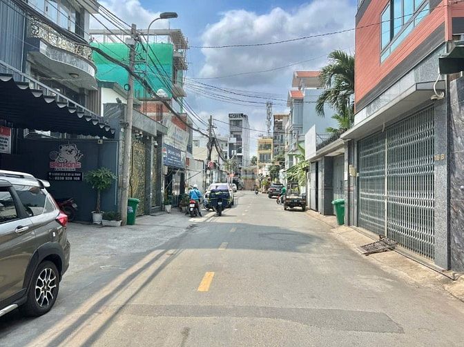 Chủ cần bán lô đất mặt tiền 28 gần chợ Cây Xoài Q2