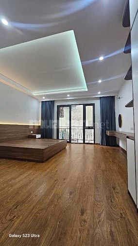 Nhà rất đẹp Nguyễn Ngọc Vũ Cầu Trung hòa CG 48 m2x6 tầng thang máy 