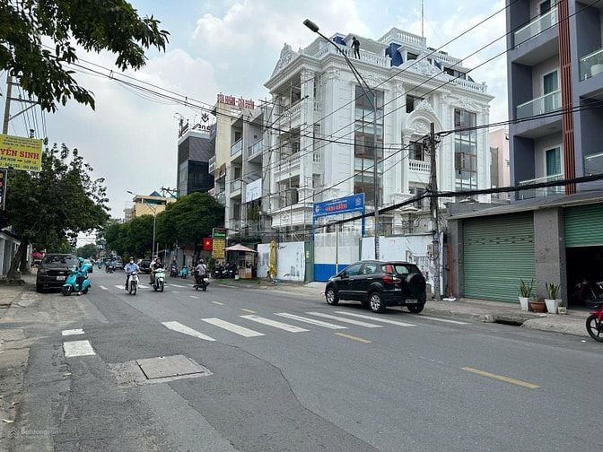 Bán nhà 2 mặt tiền Dương Đức Hiền, DT 8mx30m, NH 15m, 3 lầu