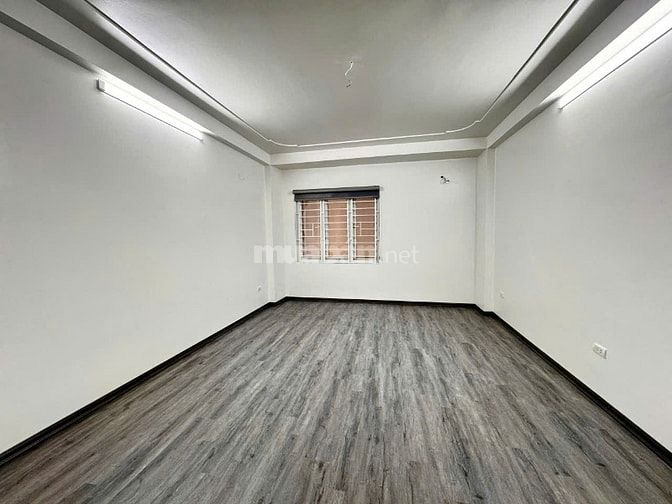 Nhà đẹp Hồ Tùng Mậu Cầu Giấy.DT =34 m2x5 tầng mới 4N 4 phụ.Giá hấp dẫn