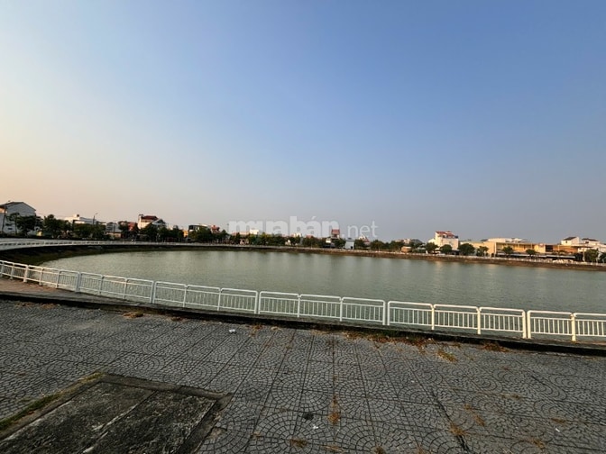 Bán nhà 3 tầng view hồ Trảng Kèo dòng tiền hơn 200tr/ tháng.