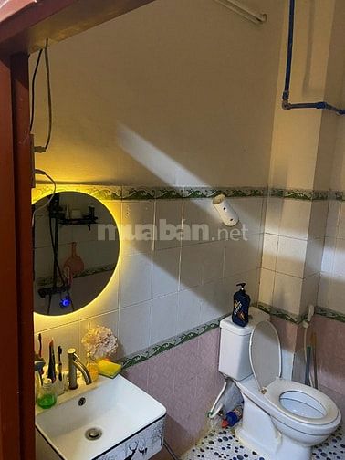Cho thuê nhà nguyên căn 4PN. 3WC. PK. BC. Bếp