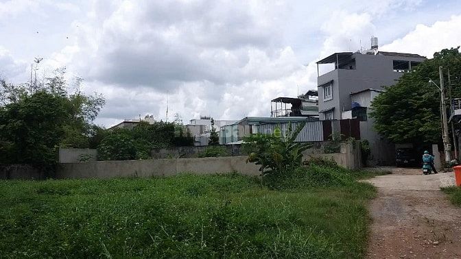 Hạ giá,Bán Đất Thổ cư-Cách Tô ký 100m-gần chợ Ba Bầu-Rộng 5m-nhỉnh3 tỷ