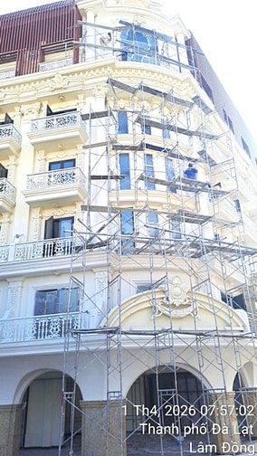 Sơn Nhà Trọn Gói TPHCM Giá Rẻ – Sơn Nước, Sơn Dầu, Chống Thấm Uy Tín