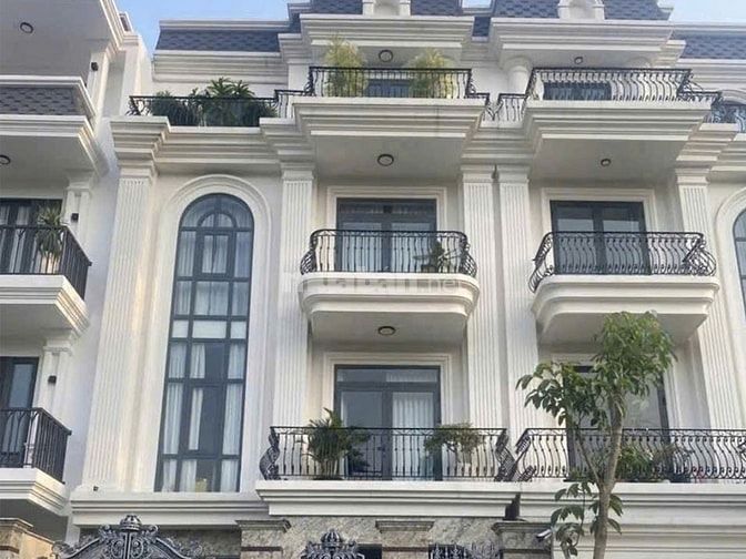 Bán villa Nguyễn Hoàng, Q2 - đối diện Công Viên, nhà mới 100%, 126m²