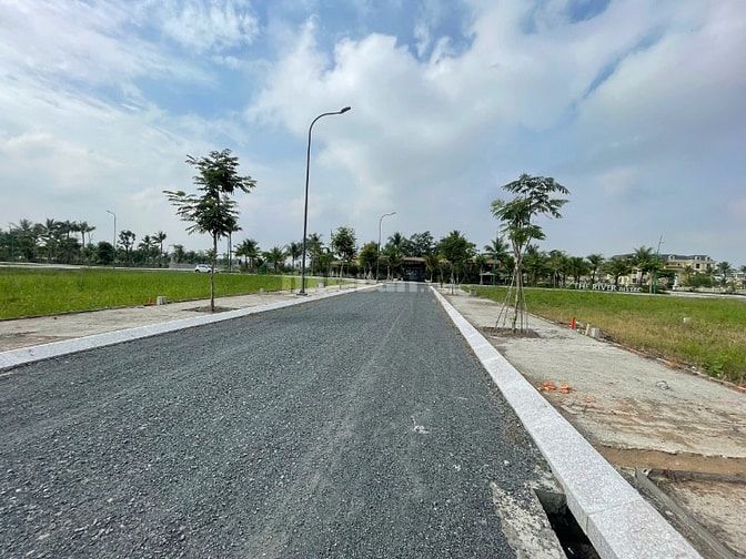 ĐẤT NỀN NGAY TRUNG TÂM HÀNH CHÍNH THỦ THỪA CHỈ HƠN 18TRIỆU/m, SỔ HỒNG 