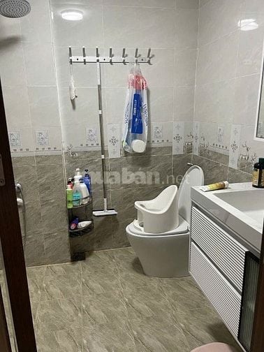 Căn hộ 109m2 chỉ 7 tỷ mặt đường Dương Đình Nghệ - Cầu Giấy sẵn 3 ngủ