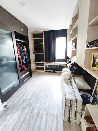 Bán Nhà khu Đồng Bộ Huỳnh Văn Bánh Ngang 6,5x8m - DT 50m2 - 4 Tầng