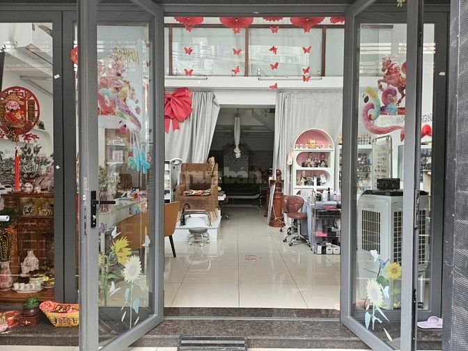 Cho thuê mặt bằng ngay hẻm 46 chợ Vườn Chuối, Quận 3, hơn 40m2