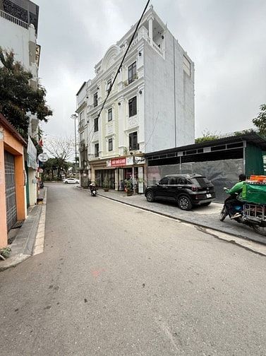 Ngô Gia Tự - Long Biên – ÔTô Tr – 99/120 M2 – C4 – MT 7.3 M - Giá 19.9