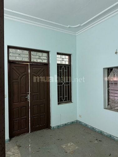 Bán nhà đất Nguyễn Văn Cừ, Long Biên, DT 60,9m2, MT 3,88m,ô tô vào nhà