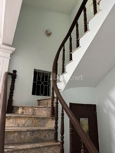 Bán nhà đất Nguyễn Văn Cừ, Long Biên, DT 60,9m2, MT 3,88m,ô tô vào nhà
