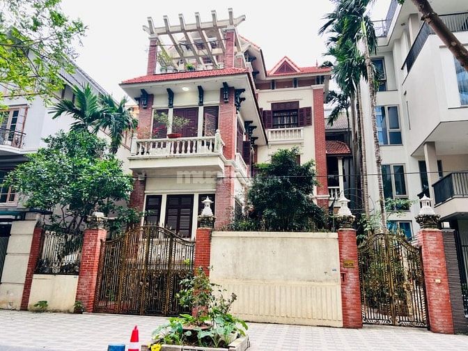 Siêu Biệt Thự Trần Kim Xuyến 400M2 x 18M Mặt Tiền - View Đẹp - 400T/m2