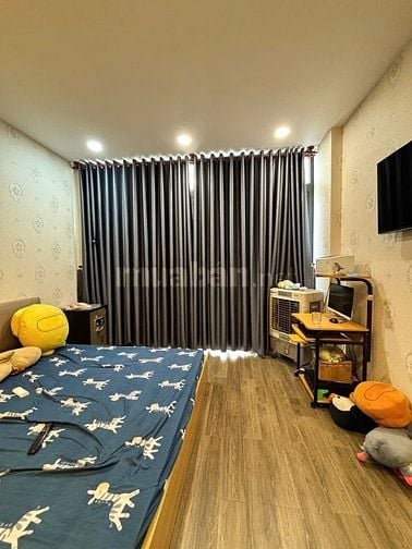 Nhà 5 Tầng, 6 PN, giáp Kdc Tên Lửa, 52m2, HXH, Chỉ 6,1 Tỷ.