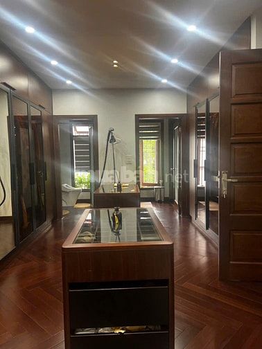 Chính chủ tôi bán nhà phố Lý Nam Đế, Q Hoàn Kiếm, Dt 70 m, 7 tầng, Mt 