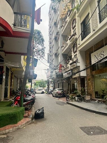 ♦️Chính chủ bán Nhà phân lô cực gần Hồ Hoàng Cầu, đẹp, kinh doanh