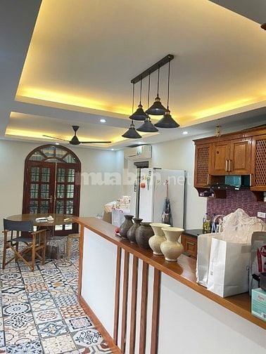Cho thuê nhà Trần Quang Diệu – 50m² x 6T – thang máy – hợp kinh doanh