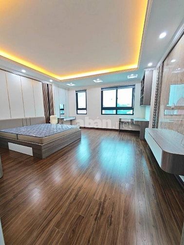 NHÀ MỚI -PHẠM VĂN ĐỒNG- CỔ NHUẾ -THANG MÁY - GARA Ô TÔ TRONG NHÀ - FUL