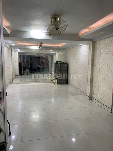Bán nhà Dt 7,35m x 11m đường hẻm ô tô xe hơi. Để được 2c Xe hơi trong