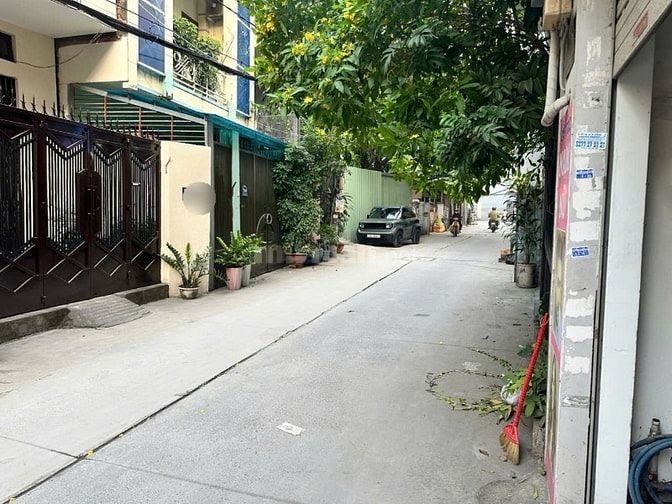 Bán nhà Dt 7,35m x 11m đường hẻm ô tô xe hơi. Để được 2c Xe hơi trong