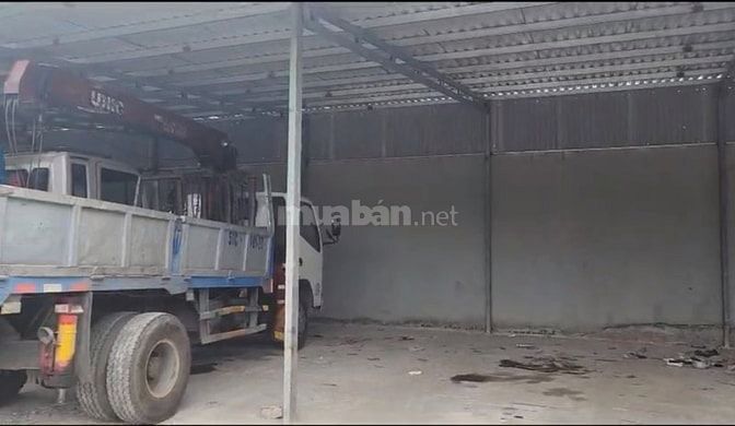 Nhà xương cho thuê Đông Thạnh , Hóc Môn, DT: 300m2