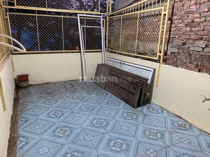 Cho thuê nhà nguyên căn tại Số 10 ngõ 459 phố Đội Cấn, Ba Đình