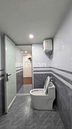 Bán nhà chính chủ phố Đào Tấn, 3 ngủ, 3 ban công