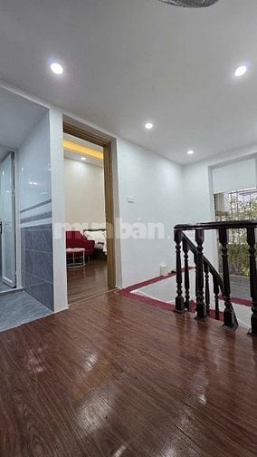 Bán nhà chính chủ phố Đào Tấn, 3 ngủ, 3 ban công