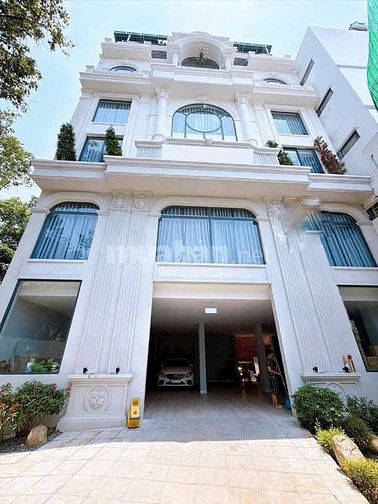 Bán khách sạn 35tỷ dòng tiền 150tr/t tổng 36 phòng CHDV full kín phòng