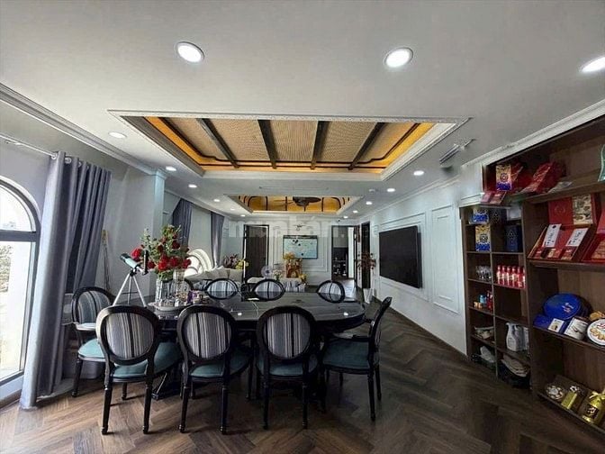 Bán khách sạn 35tỷ dòng tiền 150tr/t tổng 36 phòng CHDV full kín phòng