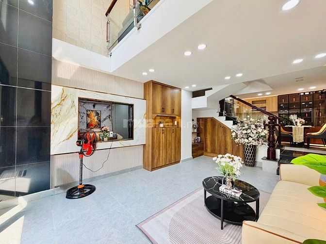 Sốc! Bán nhà 48m2 Phan Chu Trinh, Bình Thạnh.Gần Học Viện Cán Bộ.