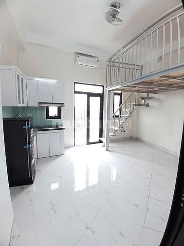 Tôi cho thuê căn hộ cạnh ga tàu điện trên cao Yên Nghĩa, có thang máy.