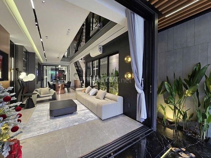 Thanh lý nhà mặt tiền đường gần chợ Chợ Bình Chánh - Sổ Hồng Riêng