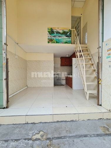Nhà phù hợp gia đình nhỏ. Gần chợ, truòng học