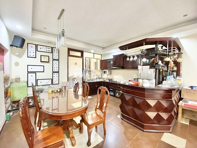 Căn nhà trang bị đầy đủ nội thất cao cấp ngay Lotte Quận 7