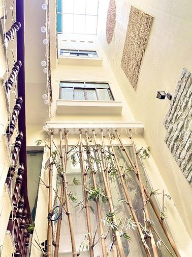 Căn nhà trang bị đầy đủ nội thất cao cấp ngay Lotte Quận 7