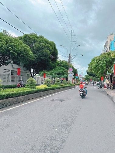 Cần Bán Nhà Mặt Tiền 607 Bình Thới, P.10. Quận 11, DTCN: 77m2