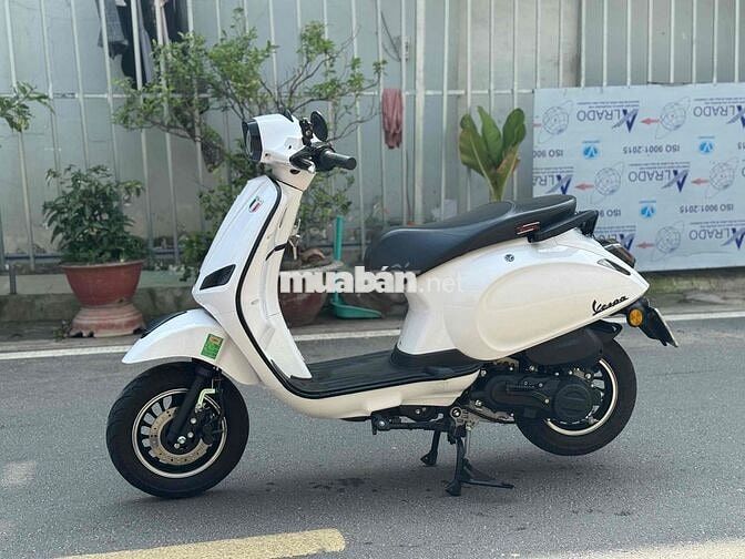 Piaggio Vespa Victoria 50cc Trắng