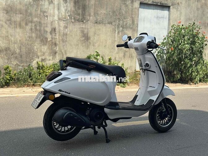 Piaggio Vespa Victoria 50cc Trắng