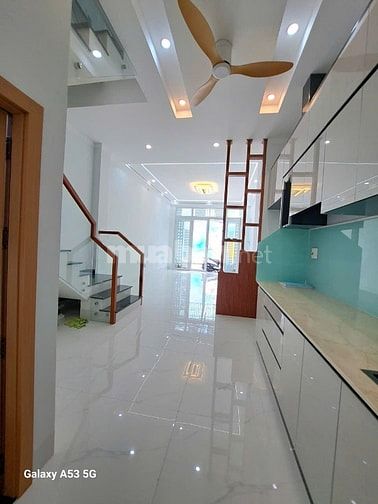 Nhà mới 💯% Dt 4x10,5m 2 lầu, Nhà một xẹt, Hẻm xe hơi, 