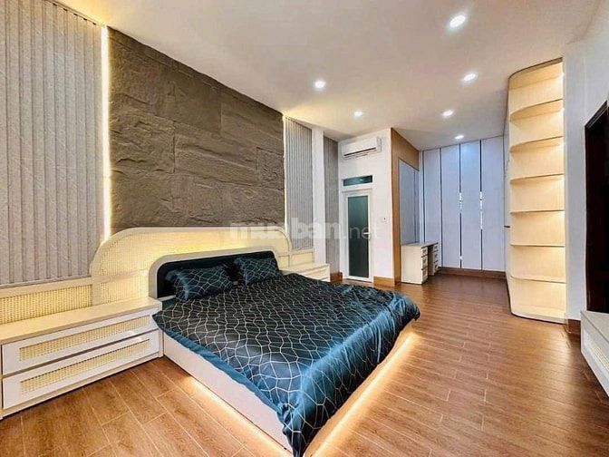 Bán GẤP tòa nhà MỚI XÂY giá CỰC TỐT dòng tiền cao
